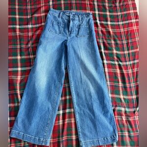 Old Navy Women’s Relaxed Fit Blue Jeans